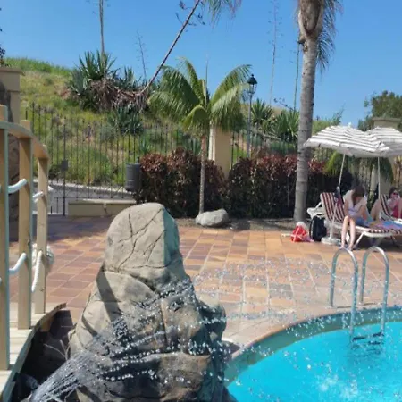 Increible Estandar Con Hermosas Vistas Y Piscina *